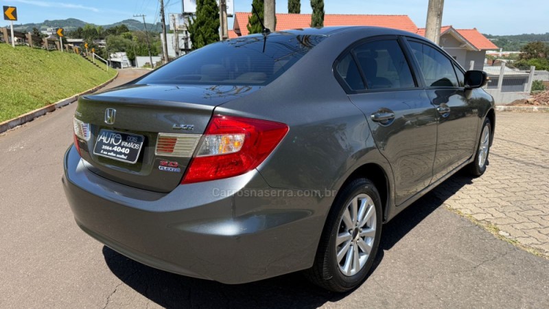 CIVIC 2.0 LXR 16V FLEX 4P AUTOMÁTICO - 2014 - DOIS IRMãOS