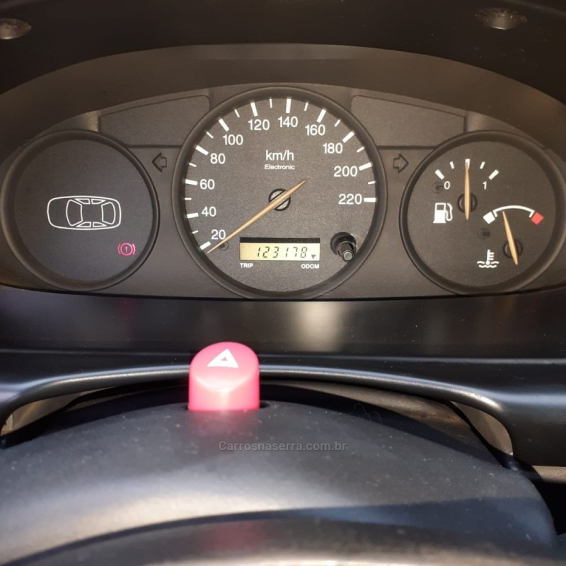 FIESTA 1.0 ROCAM 8V FLEX 4P MANUAL - 2000 - SANTA CRUZ DO SUL