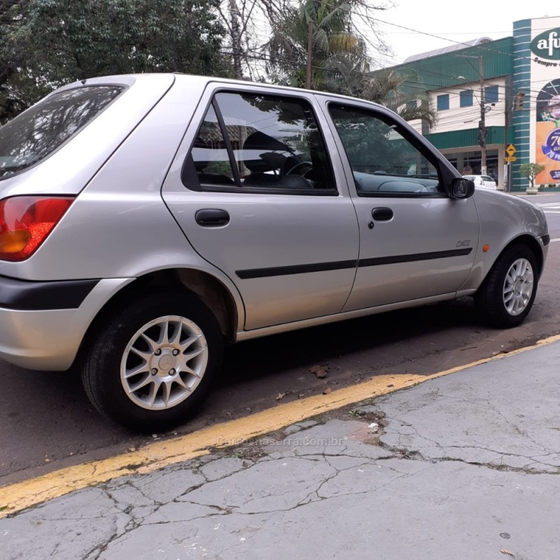 FIESTA 1.0 ROCAM 8V FLEX 4P MANUAL - 2000 - SANTA CRUZ DO SUL