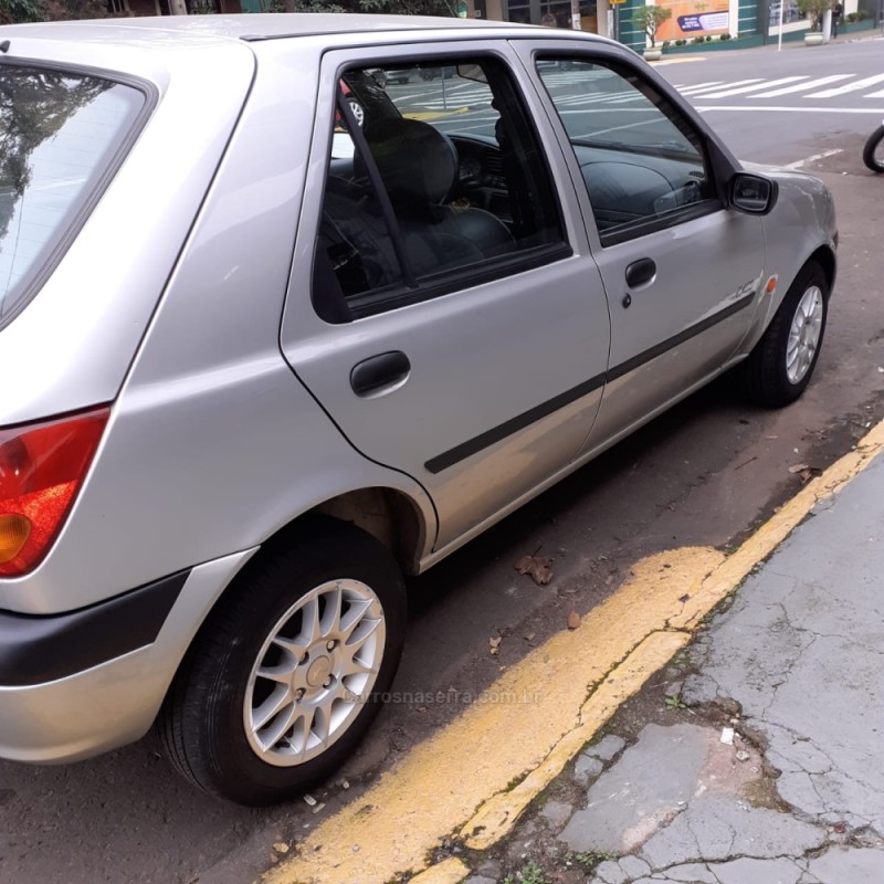 FIESTA 1.0 ROCAM 8V FLEX 4P MANUAL - 2000 - SANTA CRUZ DO SUL