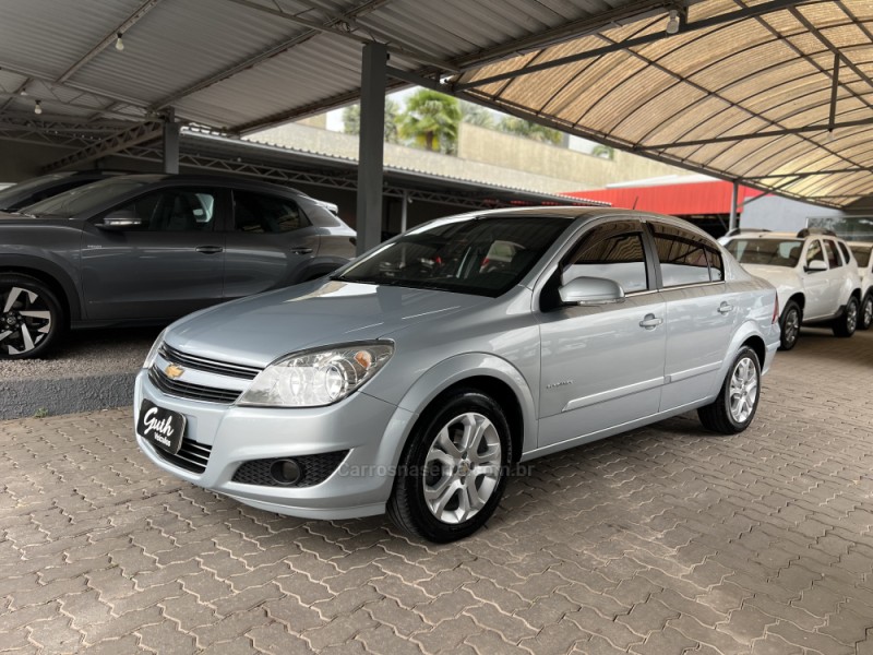 VECTRA 2.0 MPFI ELEGANCE 8V 140CV FLEX 4P MANUAL
