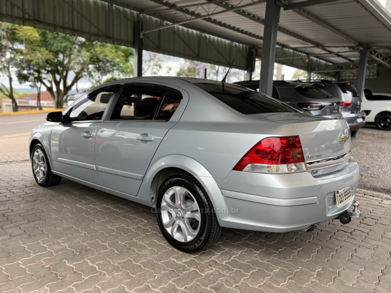 VECTRA 2.0 MPFI ELEGANCE 8V 140CV FLEX 4P MANUAL - 2010 - BOM PRINCíPIO