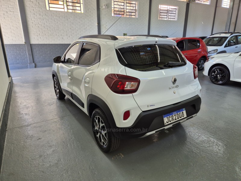 KWID 1.0 12V OUTSIDER FLEX 4P MANUAL - 2024 - GARIBALDI