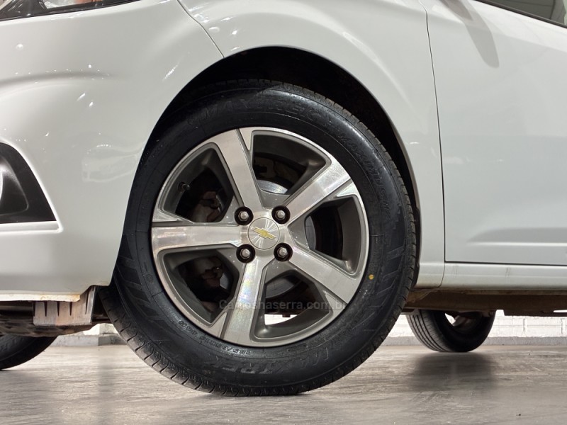 PRISMA 1.4 MPFI LTZ 8V FLEX 4P MANUAL - 2017 - VENâNCIO AIRES