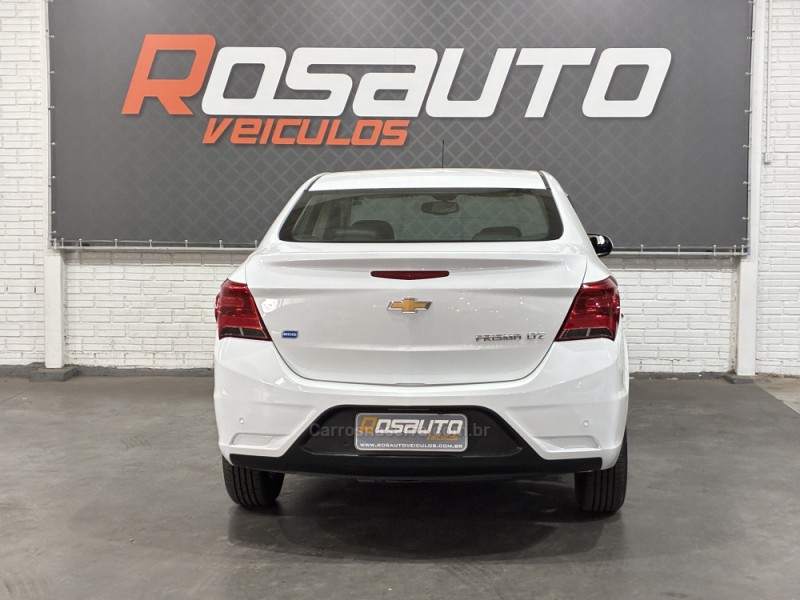 PRISMA 1.4 MPFI LTZ 8V FLEX 4P MANUAL - 2017 - VENâNCIO AIRES