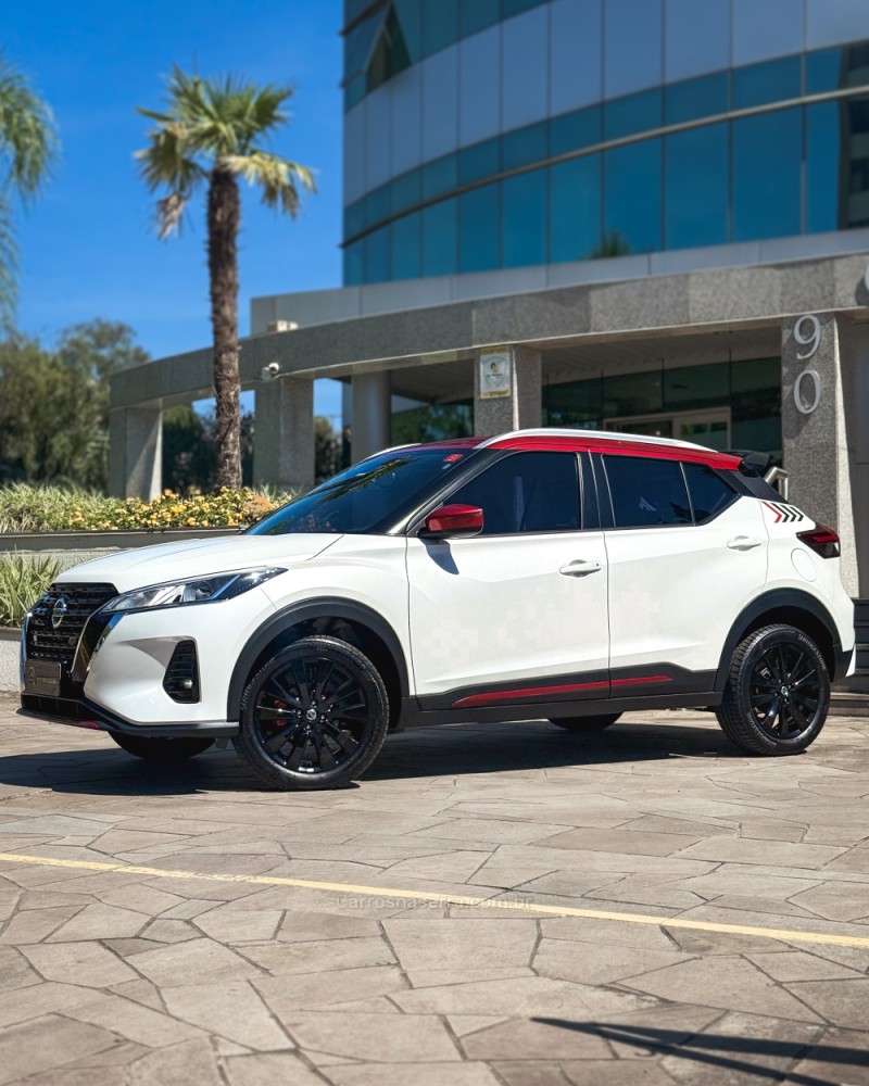 KICKS 1.6 XPLAY 16V FLEX 4P AUTOMÁTICO - 2022 - NOVO HAMBURGO