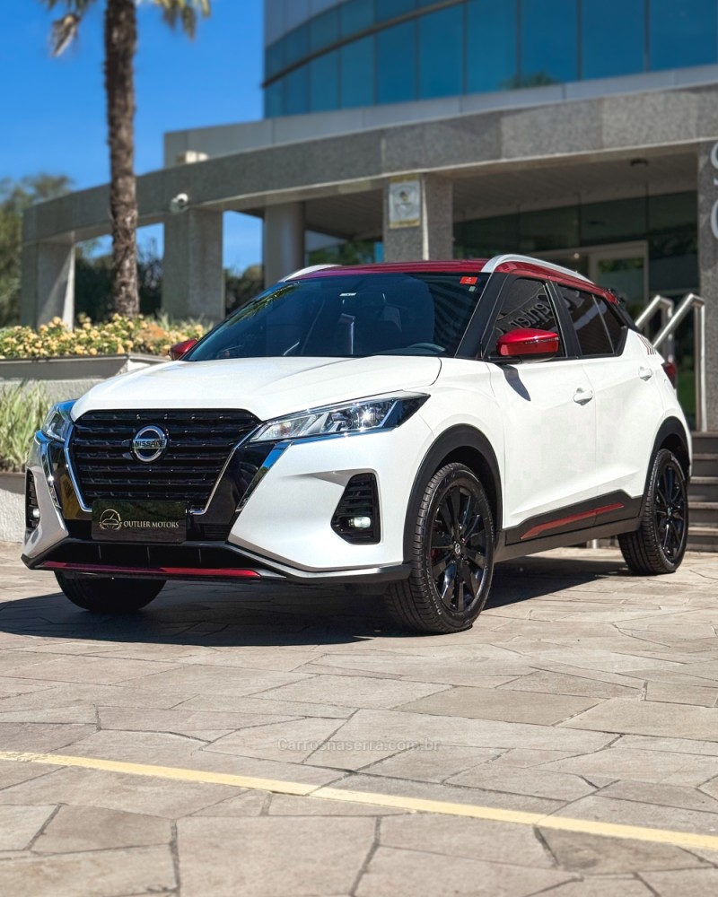 KICKS 1.6 XPLAY 16V FLEX 4P AUTOMÁTICO - 2022 - NOVO HAMBURGO