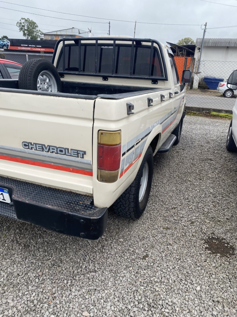 D20 4.0 CUSTOM DE LUXE CS 8V DIESEL 2P MANUAL