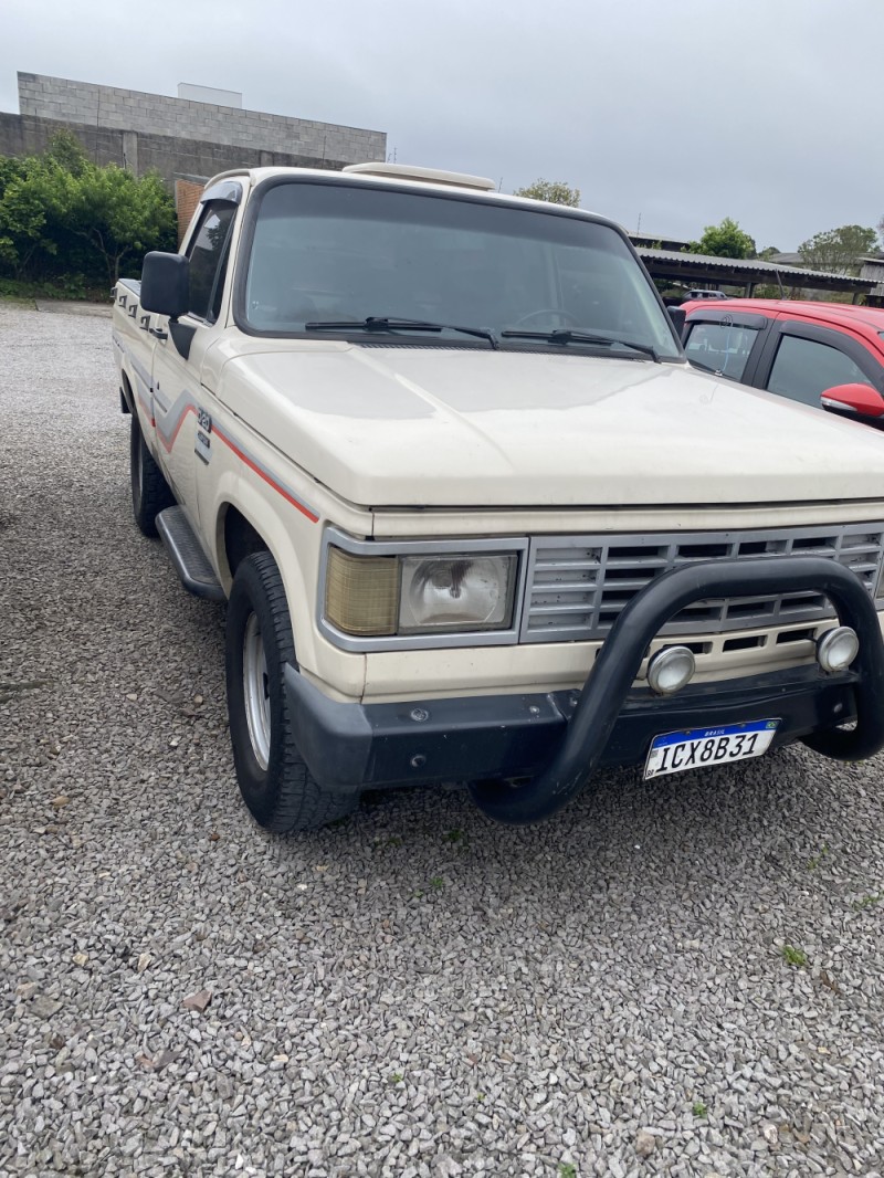 D20 4.0 CUSTOM DE LUXE CS 8V DIESEL 2P MANUAL - 1986 - CAXIAS DO SUL