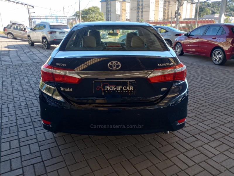 COROLLA 1.8 GLI 16V FLEX 4P AUTOMÁTICO - 2017 - CAXIAS DO SUL