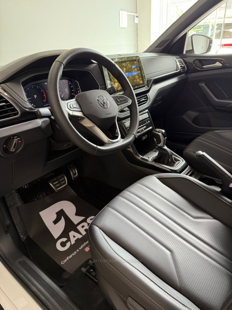 T-CROSS 1.4 HIGHLINE TSI 16V FLEX 4P AUTOMÁTICO - 2025 - LAJEADO