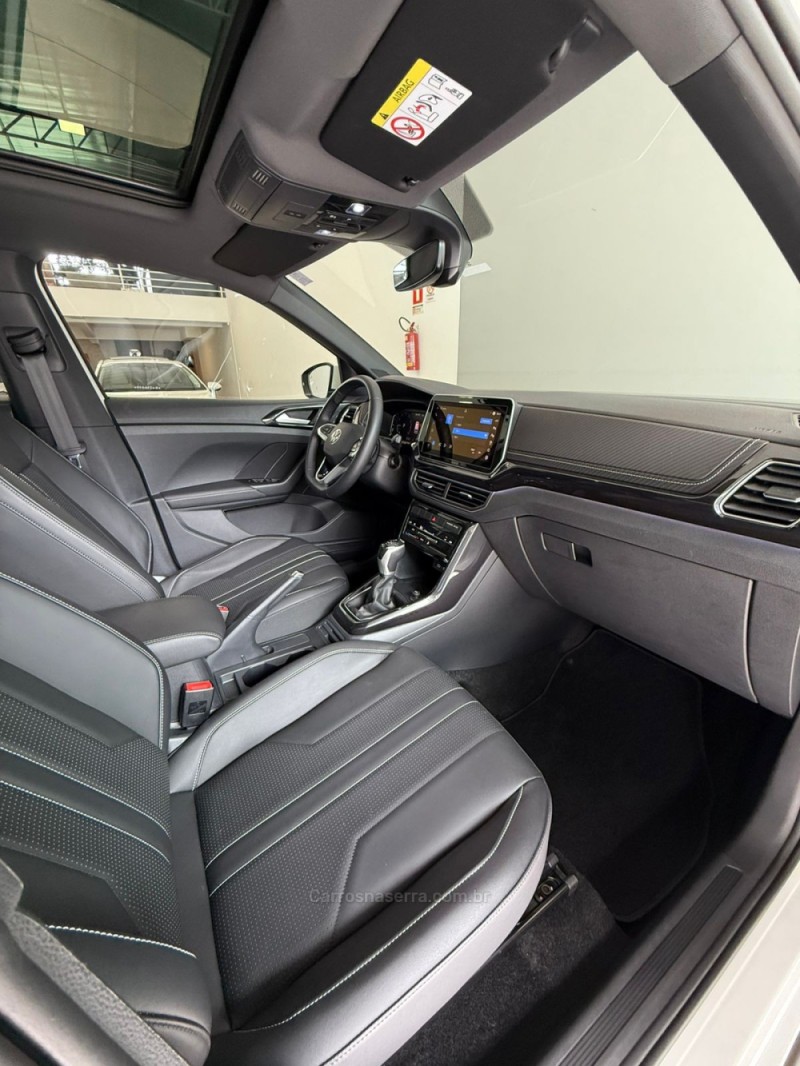 T-CROSS 1.4 HIGHLINE TSI 16V FLEX 4P AUTOMÁTICO - 2025 - LAJEADO
