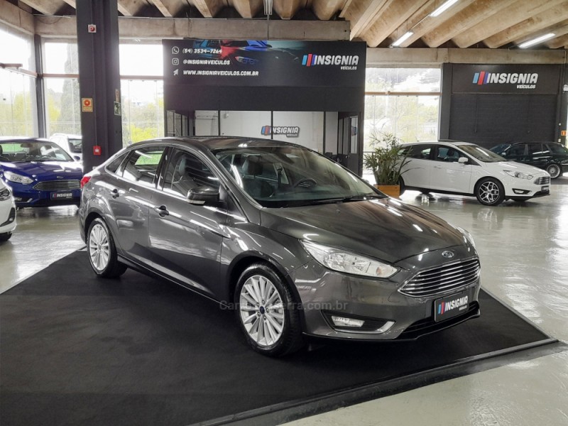 FOCUS 2.0 TITANIUM FASTBACK 16V FLEX 4P AUTOMÁTICO - 2016 - CAXIAS DO SUL