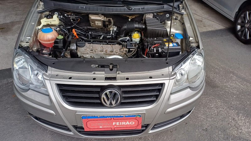 POLO SEDAN 1.6 MI COMFORTLINE 8V FLEX 4P AUTOMATIZADO - 2011 - CAXIAS DO SUL