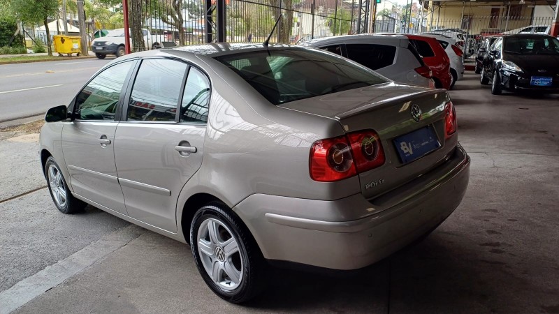 POLO SEDAN 1.6 MI COMFORTLINE 8V FLEX 4P AUTOMATIZADO - 2011 - CAXIAS DO SUL