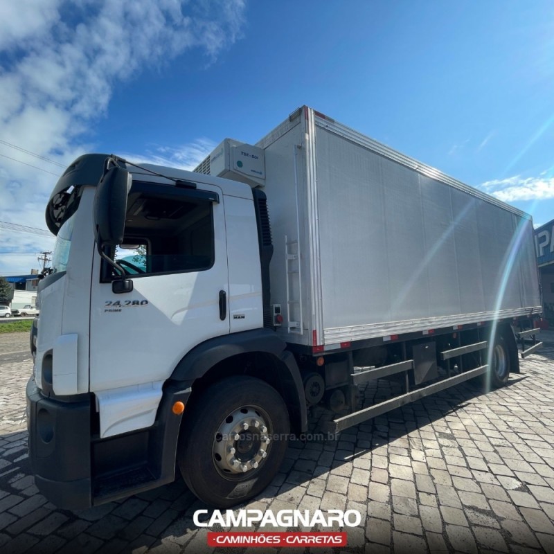 24-280 E CONSTELLATION 6X2 - 2020 - VACARIA