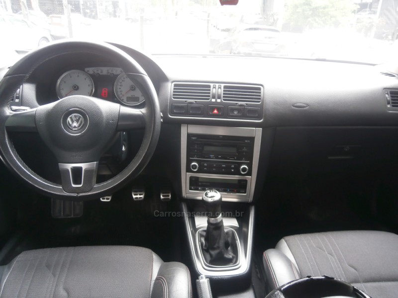 GOLF 1.6 MI SPORTLINE 8V FLEX 4P MANUAL - 2013 - FARROUPILHA