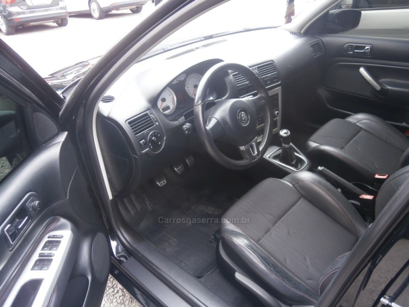 GOLF 1.6 MI SPORTLINE 8V FLEX 4P MANUAL - 2013 - FARROUPILHA