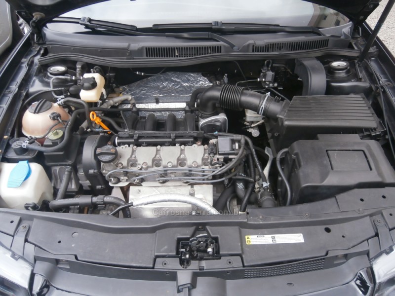 GOLF 1.6 MI SPORTLINE 8V FLEX 4P MANUAL - 2013 - FARROUPILHA