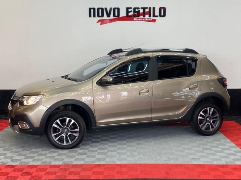 SANDERO 1.6 STEPWAY INTENSE X-TRONIC 16V FLEX 4P AUTOMÁTICO