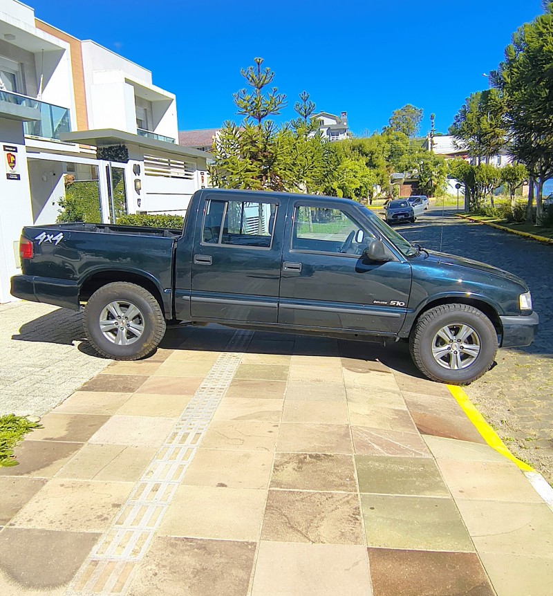S10 2.5 DELUXE 4X4 CD 8V DIESEL 4P MANUAL - 1999 - FARROUPILHA