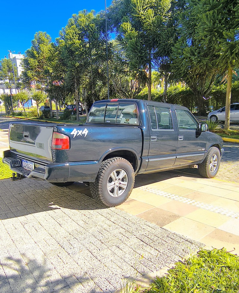 S10 2.5 DELUXE 4X4 CD 8V DIESEL 4P MANUAL - 1999 - FARROUPILHA