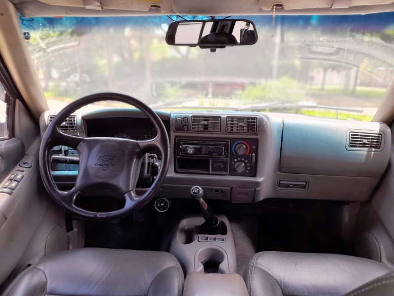 S10 2.5 DELUXE 4X4 CD 8V DIESEL 4P MANUAL - 1999 - FARROUPILHA