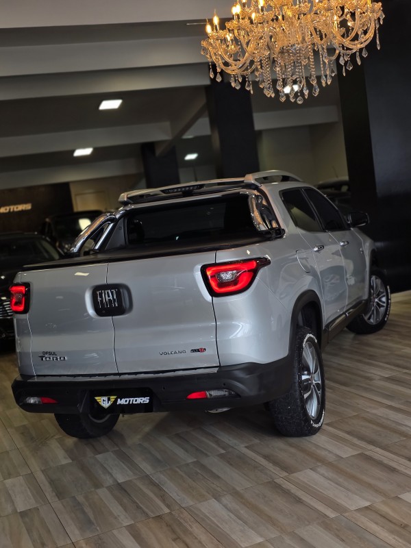 TORO 2.0 16V TURBO DIESEL VOLCANO AT9 4X4 AUTOMÁTICO - 2019 - CAXIAS DO SUL