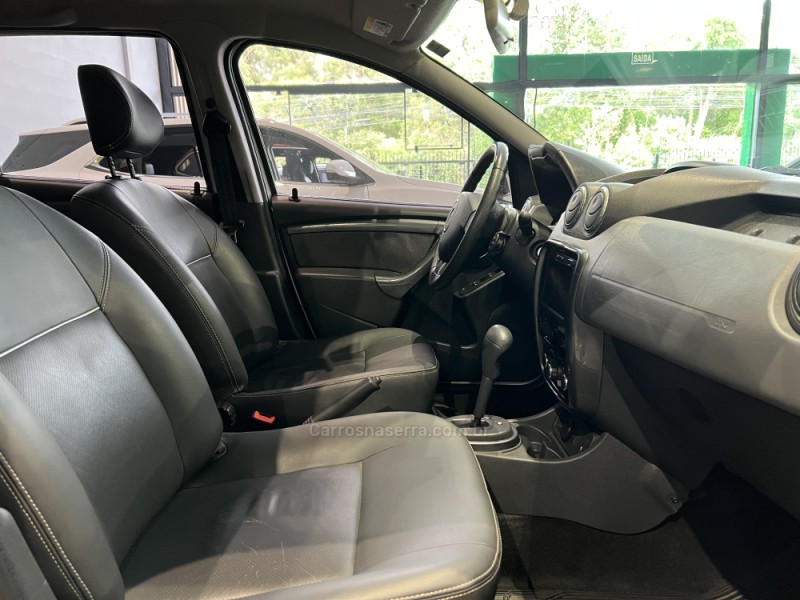 DUSTER 2.0 TECH ROAD II 4X2 16V FLEX 4P AUTOMÁTICO - 2015 - CAXIAS DO SUL