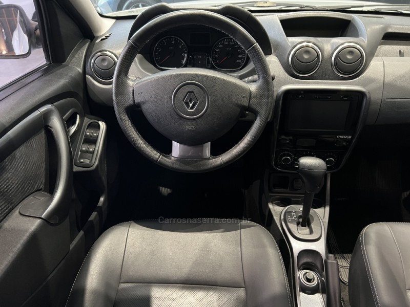 DUSTER 2.0 TECH ROAD II 4X2 16V FLEX 4P AUTOMÁTICO - 2015 - CAXIAS DO SUL