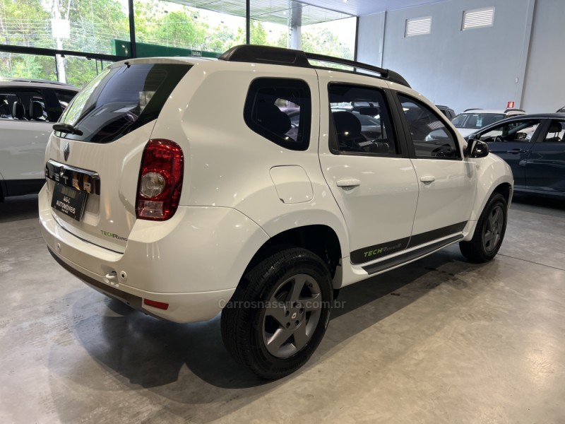 DUSTER 2.0 TECH ROAD II 4X2 16V FLEX 4P AUTOMÁTICO - 2015 - CAXIAS DO SUL