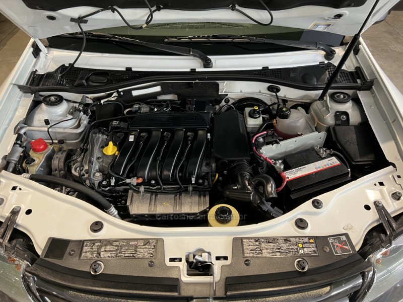DUSTER 2.0 TECH ROAD II 4X2 16V FLEX 4P AUTOMÁTICO - 2015 - CAXIAS DO SUL