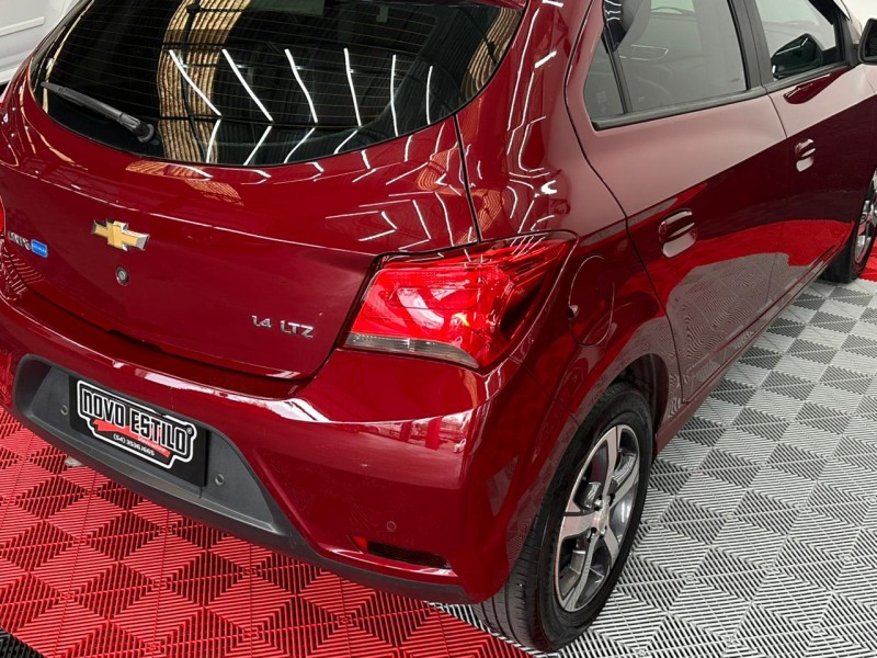 ONIX 1.4 MPFI LTZ 8V FLEX 4P MANUAL - 2018 - CAXIAS DO SUL
