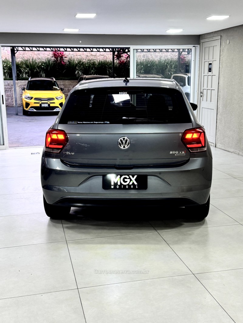 POLO 1.0	200 TSI HIGHLINE AUTOMÁTICO  - 2019 - PORTO ALEGRE
