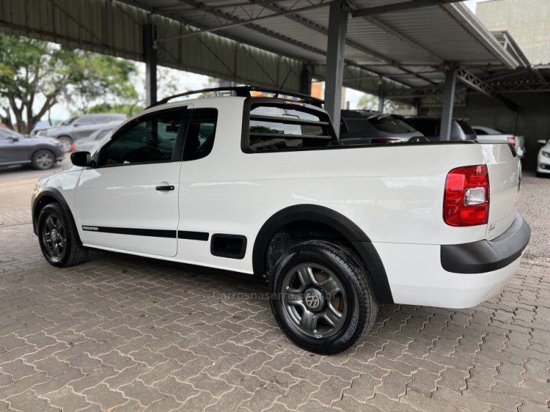 SAVEIRO 1.6 MI TROOPER CE 8V FLEX 2P MANUAL G.V - 2011 - BOM PRINCíPIO