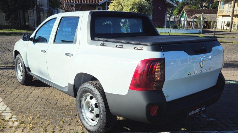 OROCH 1.6 16V EXPRESSION FLEX 4P MANUAL - 2022 - CANELA