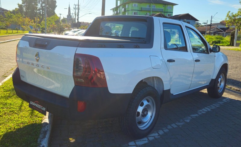 OROCH 1.6 16V EXPRESSION FLEX 4P MANUAL - 2022 - CANELA