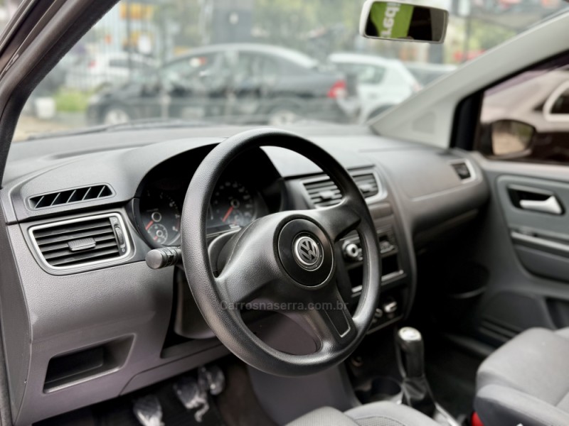 FOX 1.0 MI 8V FLEX 4P MANUAL - 2011 - CAXIAS DO SUL