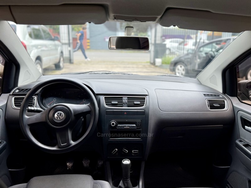 FOX 1.0 MI 8V FLEX 4P MANUAL - 2011 - CAXIAS DO SUL