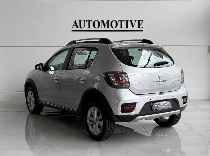 SANDERO 1.6 STEPWAY 8V FLEX 4P MANUAL - 2016 - CAXIAS DO SUL