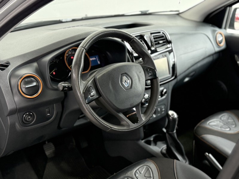 SANDERO 1.6 STEPWAY 8V FLEX 4P MANUAL - 2016 - CAXIAS DO SUL