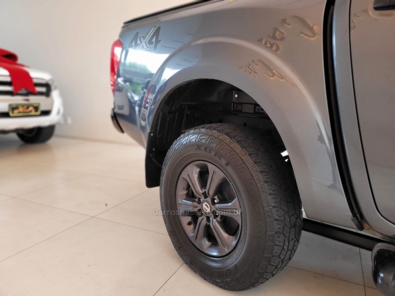 FRONTIER 2.3 ATTACK 4X4 CD BI-TURBO DIESEL 4P AUTOMÁTICO - 2021 - CANELA