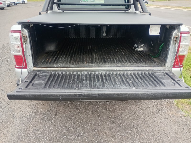 RANGER 2.3 XLT 16V 4X2 CD GASOLINA 4P MANUAL - 2011 - FARROUPILHA