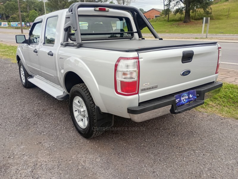 RANGER 2.3 XLT 16V 4X2 CD GASOLINA 4P MANUAL - 2011 - FARROUPILHA