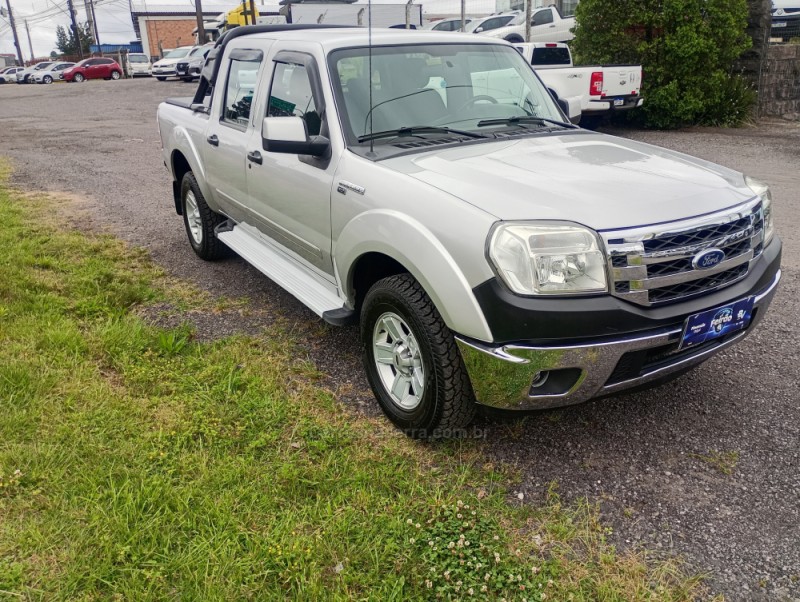 RANGER 2.3 XLT 16V 4X2 CD GASOLINA 4P MANUAL - 2011 - FARROUPILHA