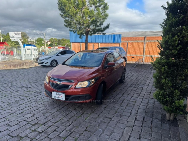 ONIX 1.4 MPFI LT 8V FLEX 4P MANUAL - 2013 - SãO MARCOS