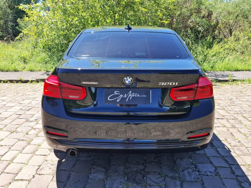 320I 2.0 16V TURBO ACTIVE FLEX 4P AUTOMÁTICO - 2017 - BENTO GONçALVES