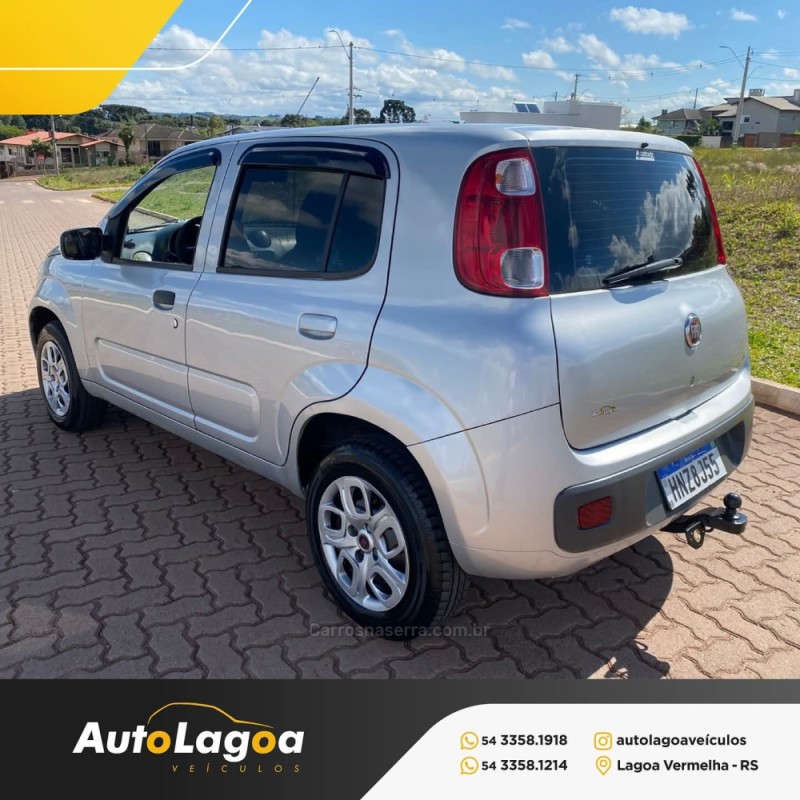 UNO 1.0 VIVACE 8V FLEX 2P MANUAL - 2011 - LAGOA VERMELHA