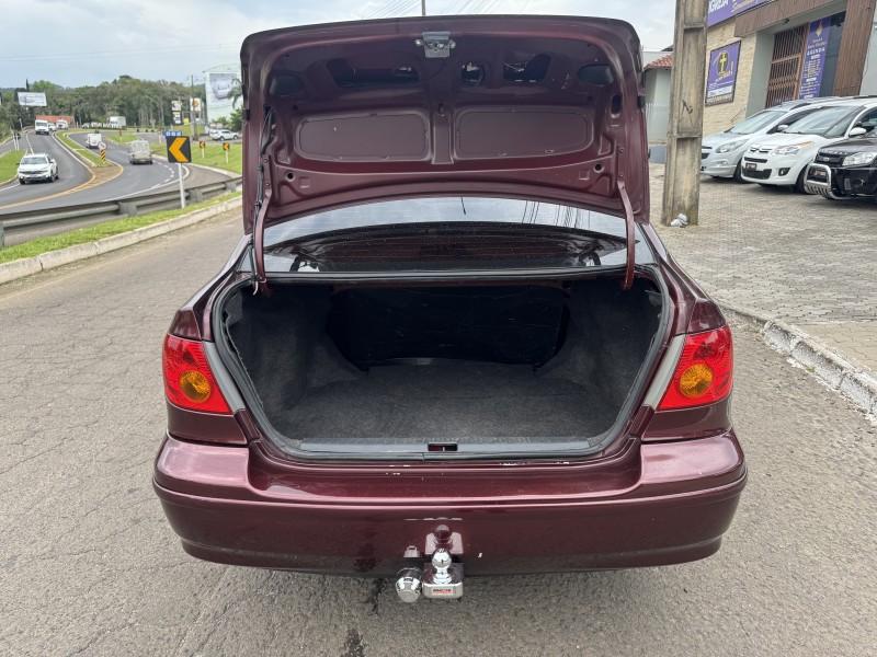 COROLLA 1.8 XEI 16V FLEX 4P MANUAL - 2004 - DOIS IRMãOS