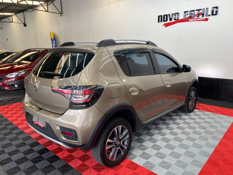 SANDERO 1.6 STEPWAY INTENSE X-TRONIC 16V FLEX 4P AUTOMÁTICO - 2022 - CAXIAS DO SUL
